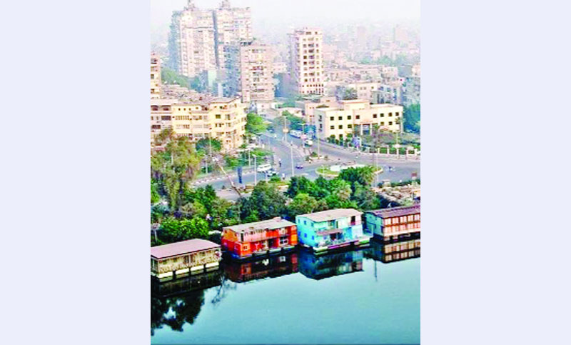 হারিয়ে যাবে নিল নদের ভাসমান বাড়ি!