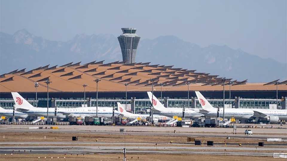 Air China narrowly avoids mid-air collision