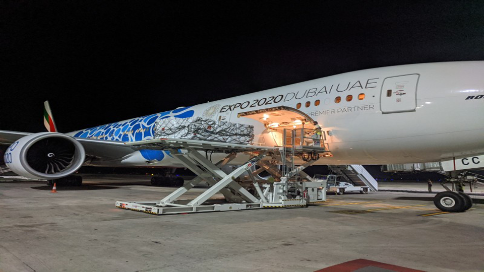 Emirates opens humanitarian air bridge between India and Dubai to transport urgent COVID-19 relief items