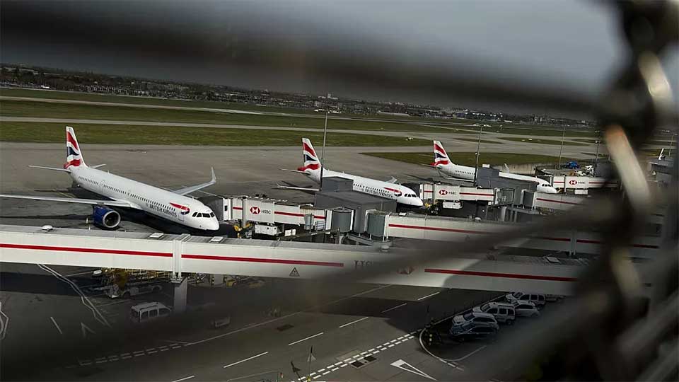 UK air traffic failure draws fury