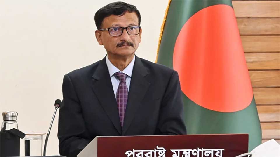 অনাকাঙ্ক্ষিত পরিস্থিতি এড়াতে ‘অন অ্যারাইভাল ভিসায়’ শর্ত - পররাষ্ট্র উপদেষ্টা