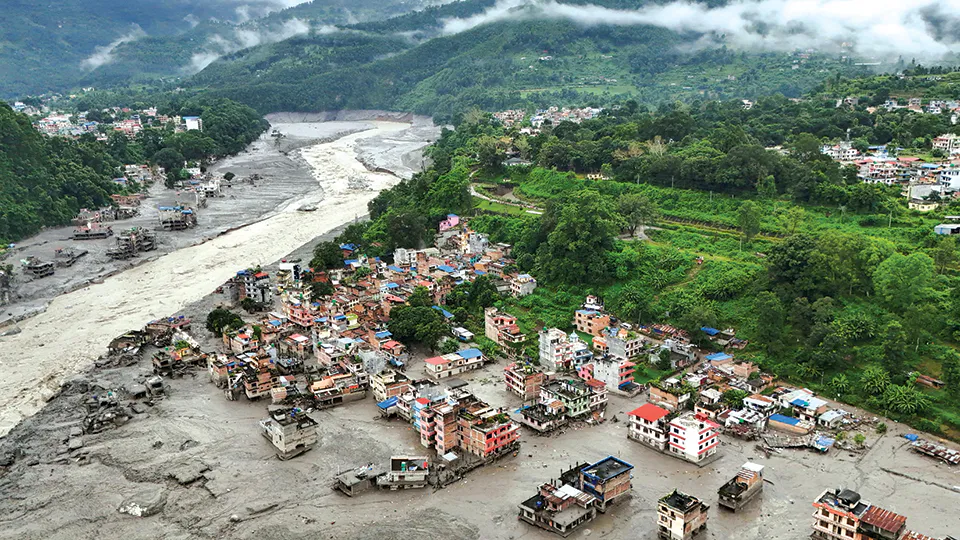 Nepal disaster puts tourism under severe strain