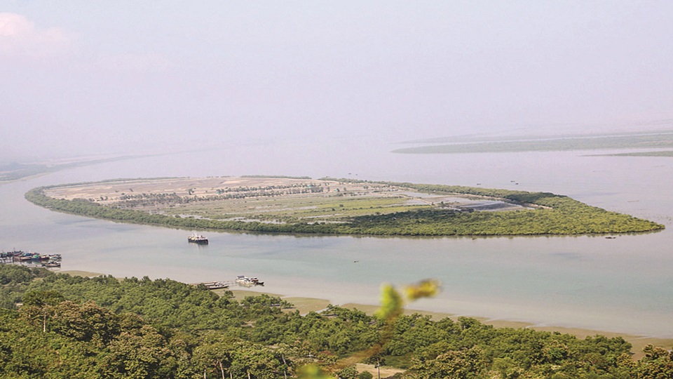 Firms to invest USD 457m in EZs for purposes including tourism