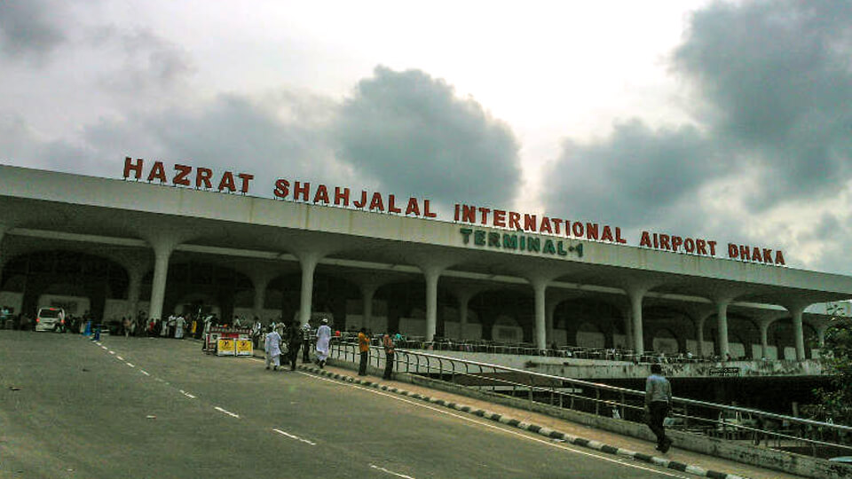 Schedule int’l passenger flights resume from May 1