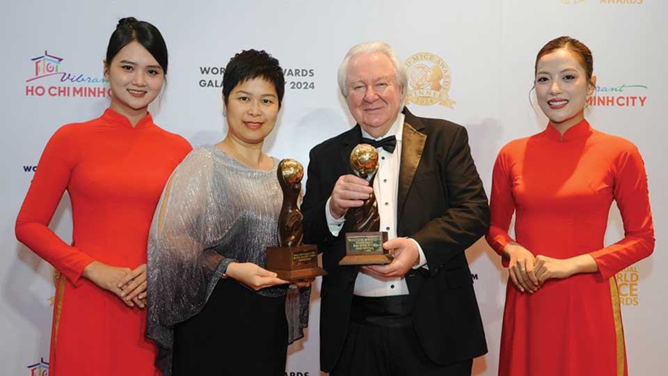 Qatar Airways dubbed world's, ME's best MICE airline