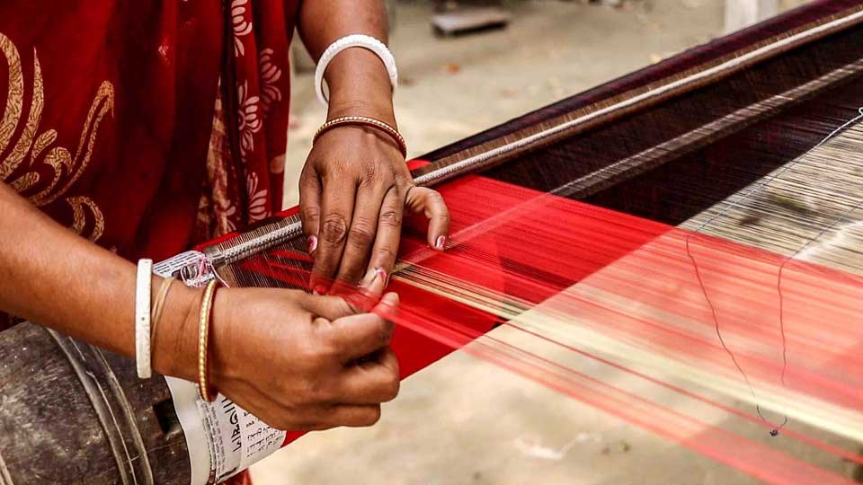ইউনেস্কোর সাংস্কৃতিক ঐতিহ্য তালিকায় ঠাঁই পেতে চলেছে টাঙ্গাইল শাড়ি
