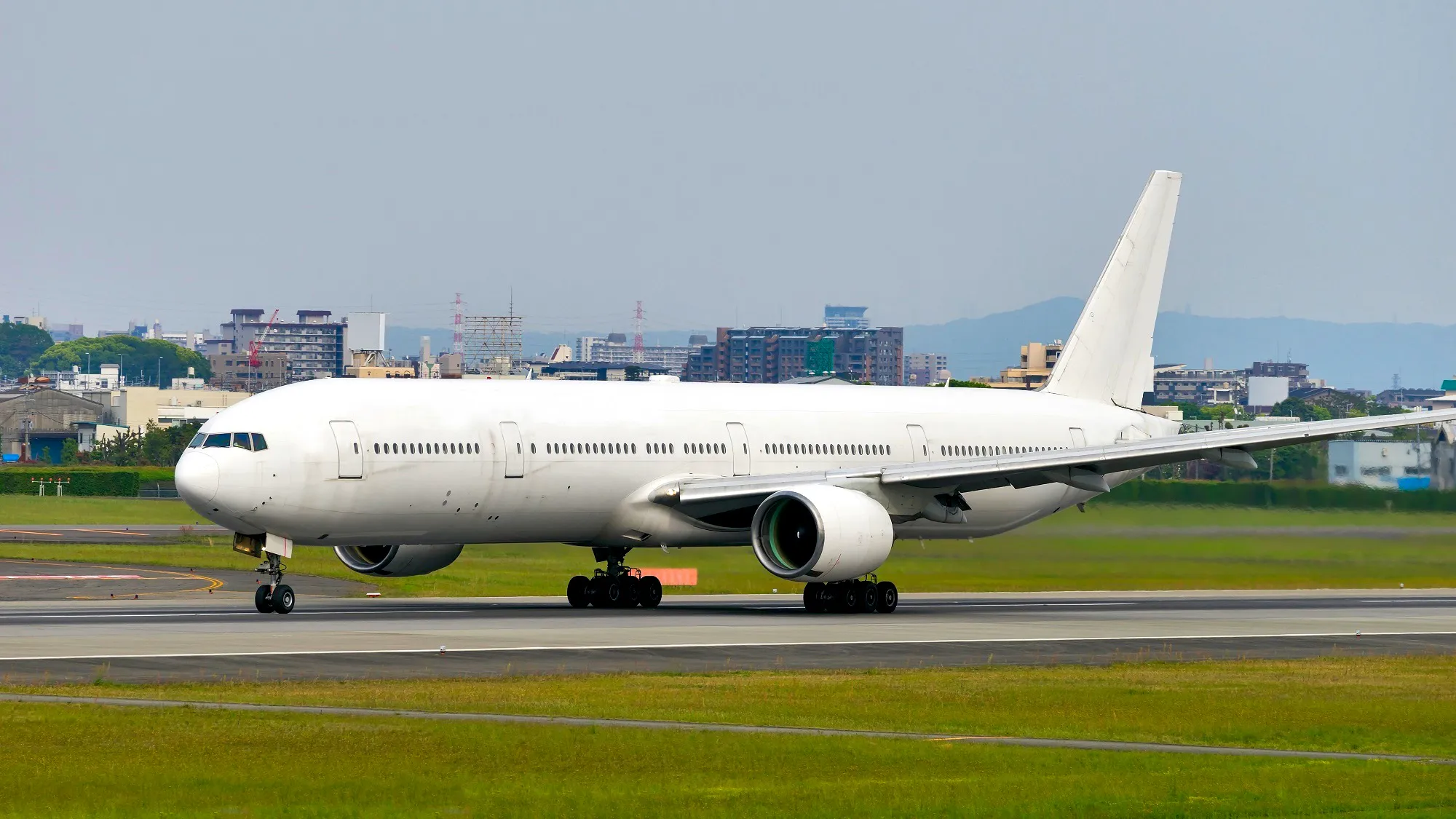 EU air safety list grows to 154 airlines