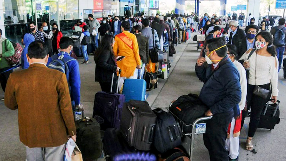 Govt allows daily flights on Mumbai/Delhi-Kolkata routes