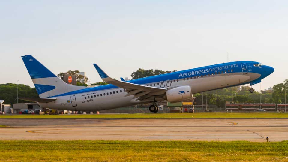 Argentinean airliner makes emergency landing