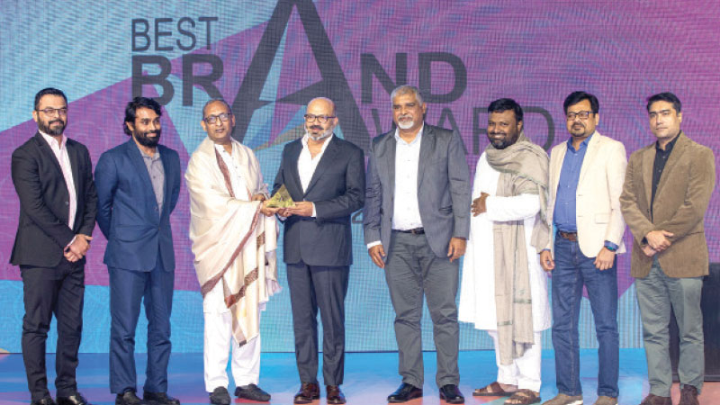টানা পঞ্চমবারের মতো বেস্ট ব্র্যান্ড অ্যাওয়ার্ড পেল বিকাশ